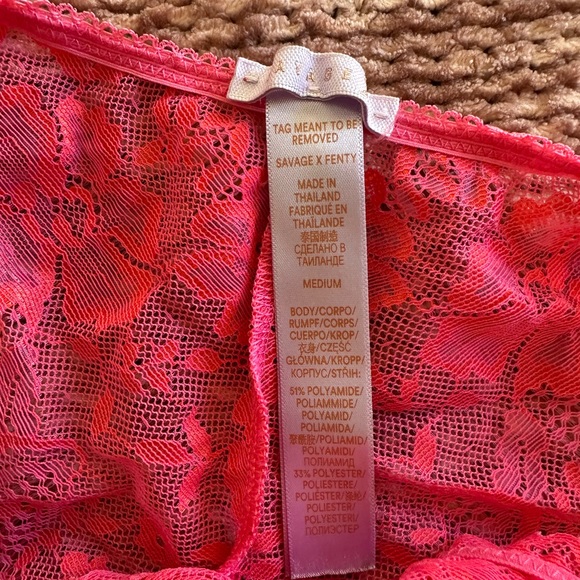 • Savage X Fenty Push Up Bra • - Picture 5 of 5